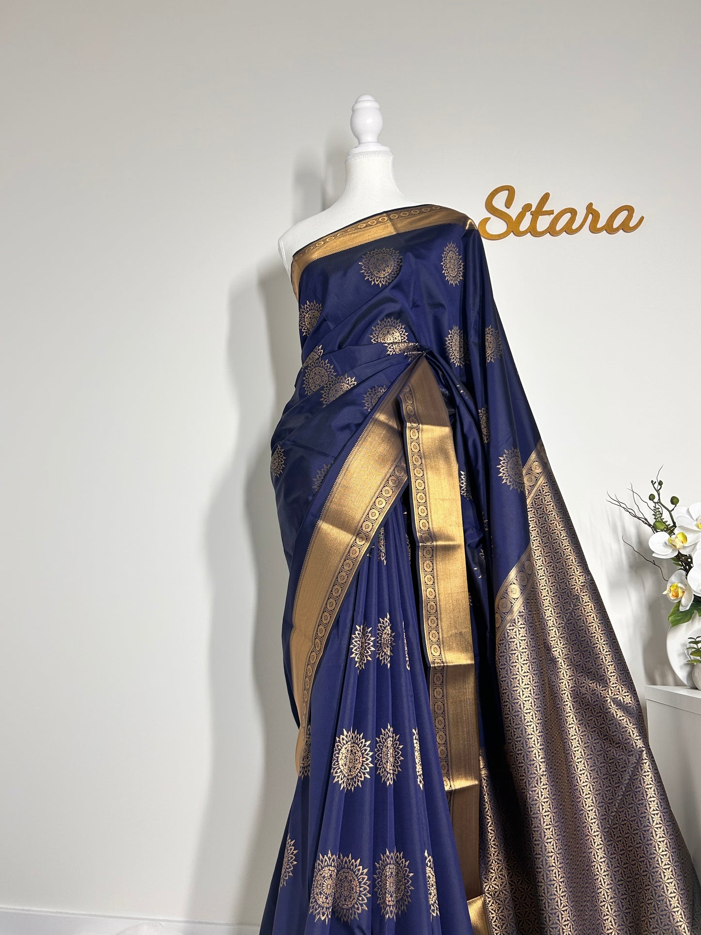 Kanchipuram Premium Semi Silk Saree – Navy